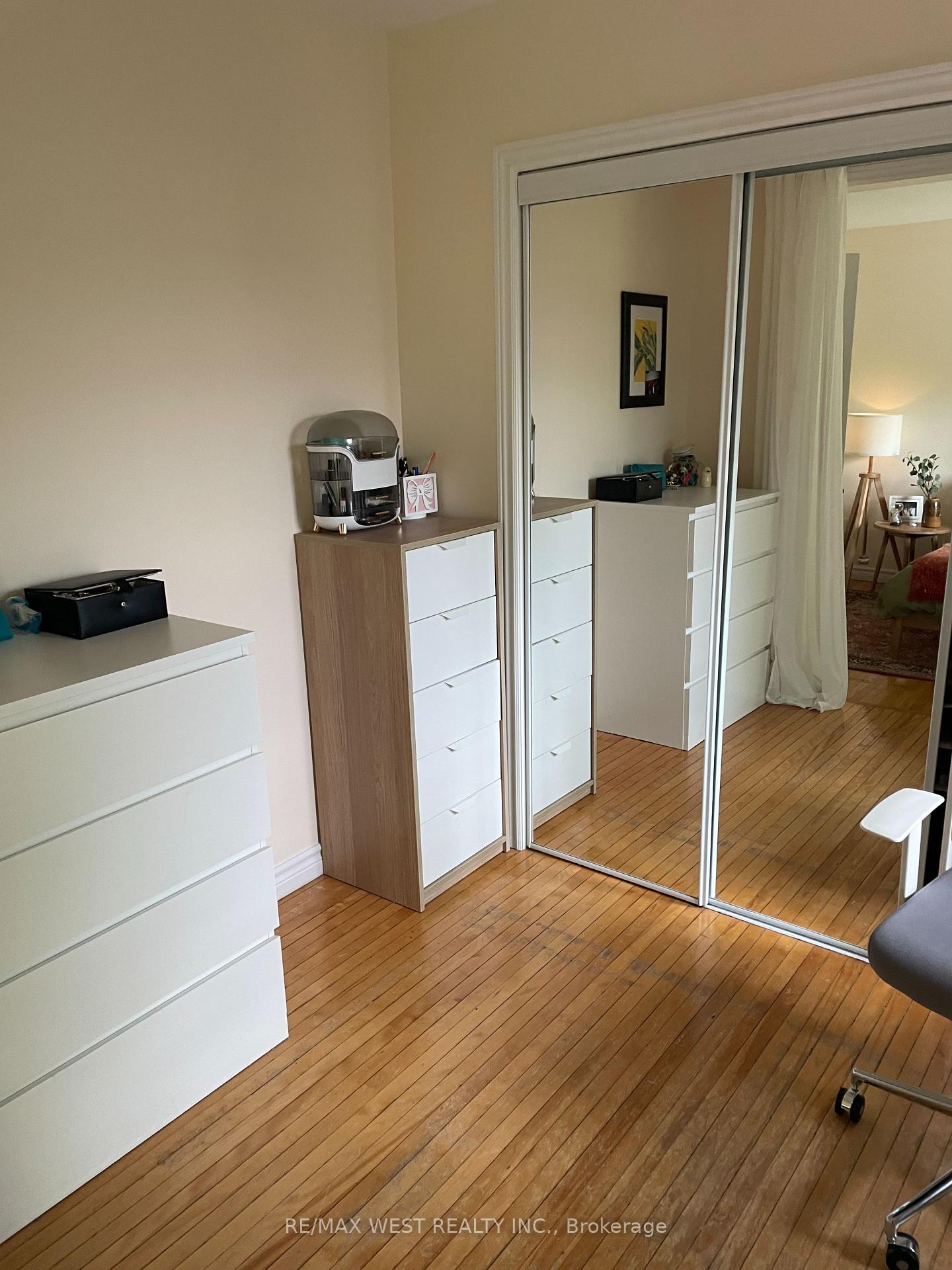 Photo 14 of Unit 2nd/3rd Flr, 60 Concord Avenue, Toronto, Palmerston-Little Italy — HOMEH