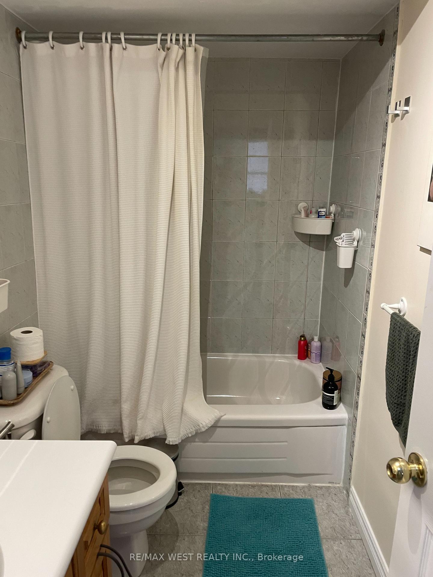 Photo 17 of Unit 2nd/3rd Flr, 60 Concord Avenue, Toronto, Palmerston-Little Italy — HOMEH