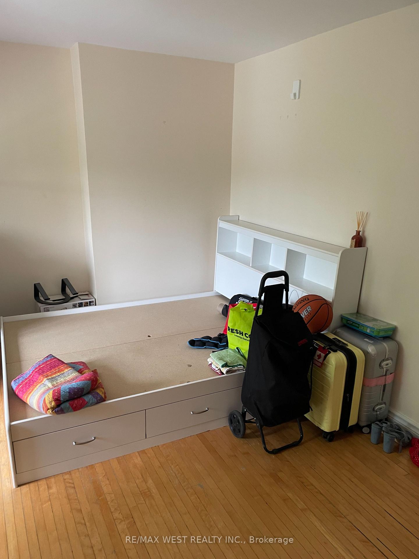 Photo 22 of Unit 2nd/3rd Flr, 60 Concord Avenue, Toronto, Palmerston-Little Italy — HOMEH