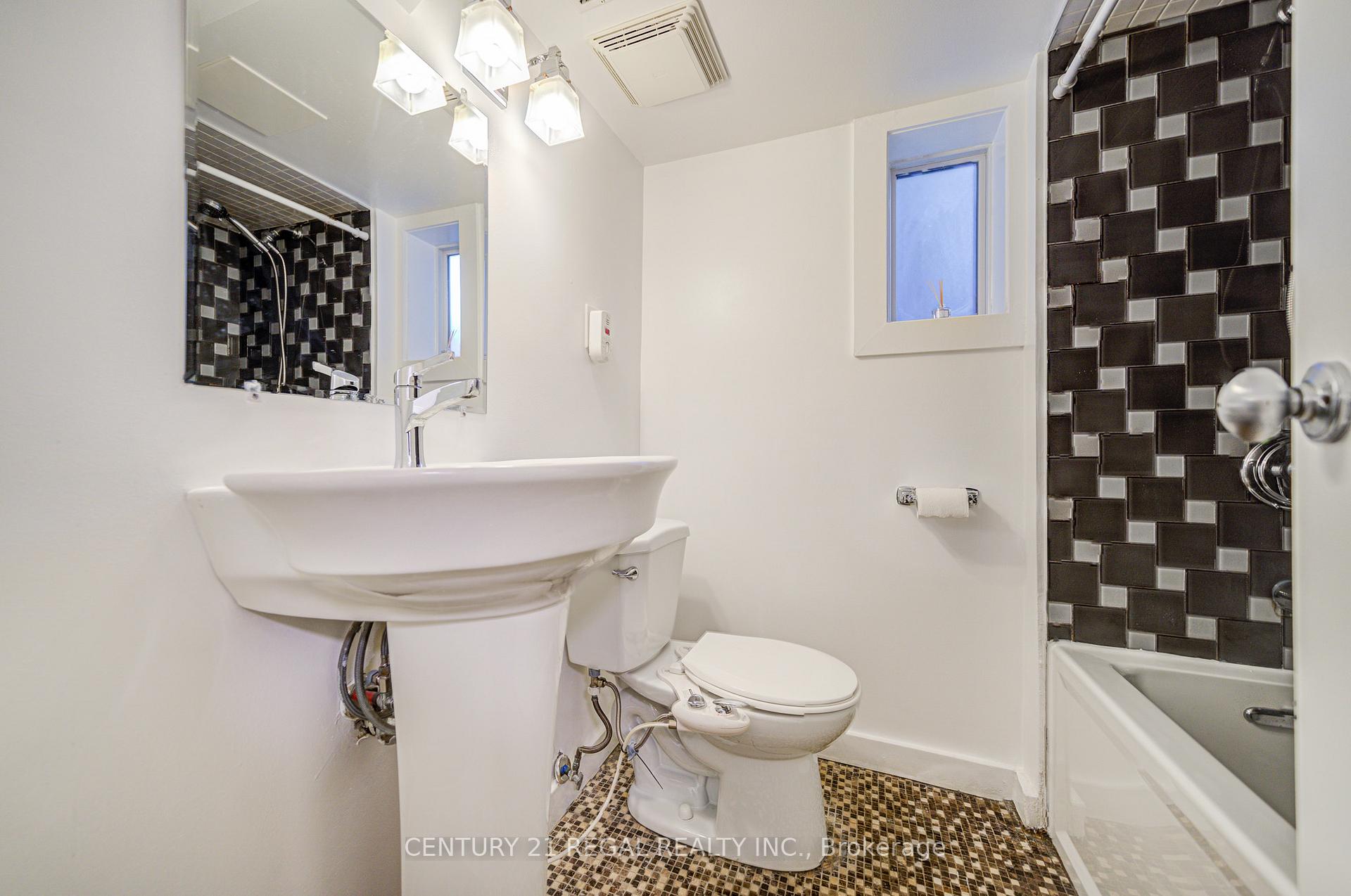Photo 14 of 102 Frater Avenue, Toronto, East York — HOMEH