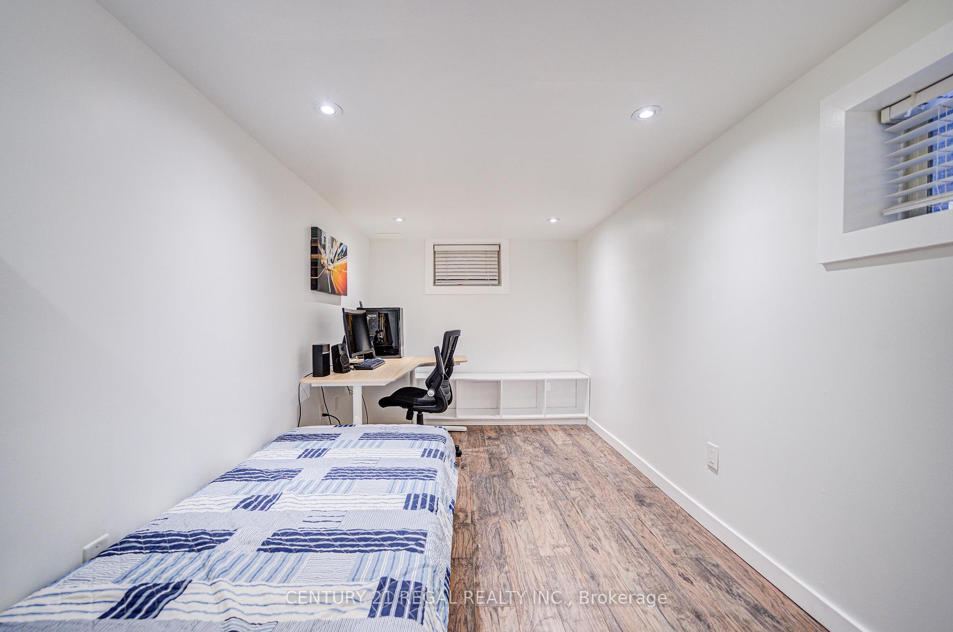 Photo 15 of 102 Frater Avenue, Toronto, East York — HOMEH