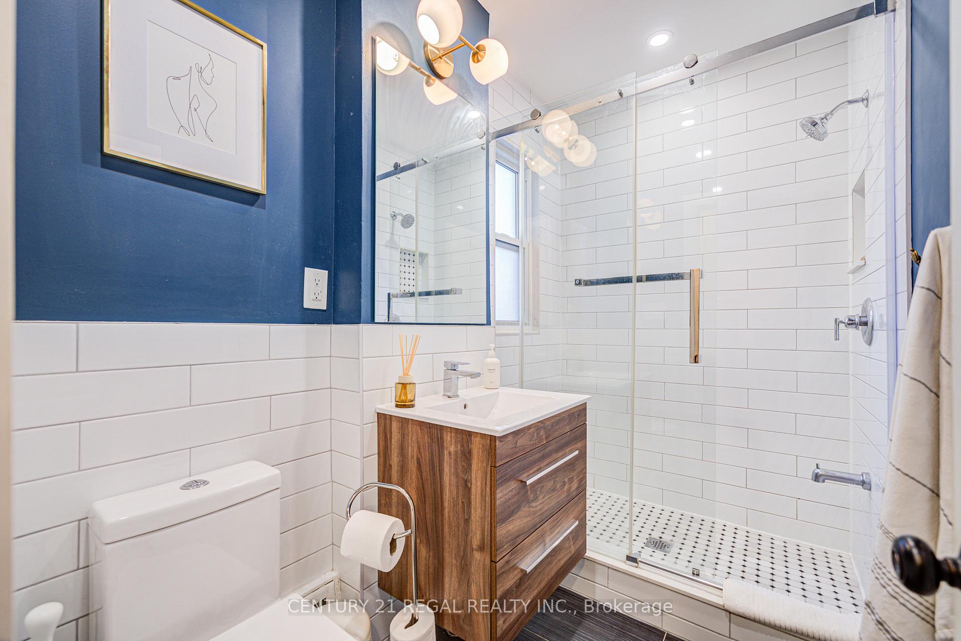 Photo 21 of 102 Frater Avenue, Toronto, East York — HOMEH