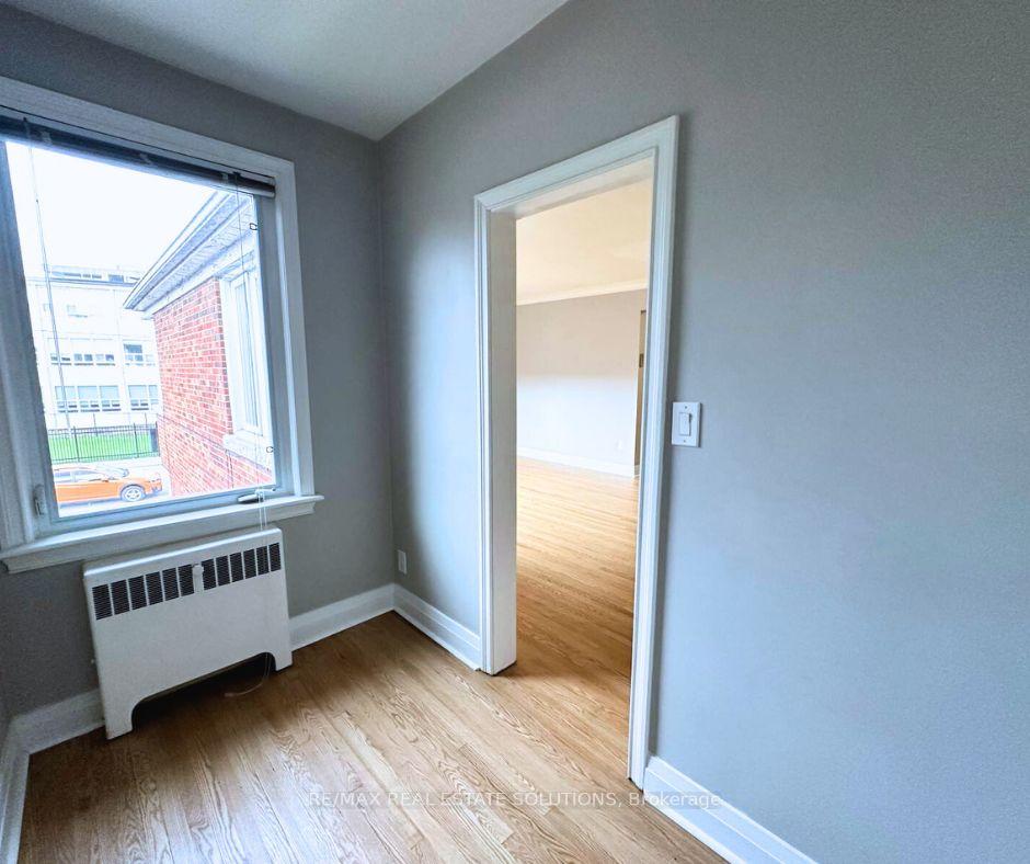 Photo 7 of Unit 4, 5 Warwick Avenue, Toronto, Humewood-Cedarvale — HOMEH