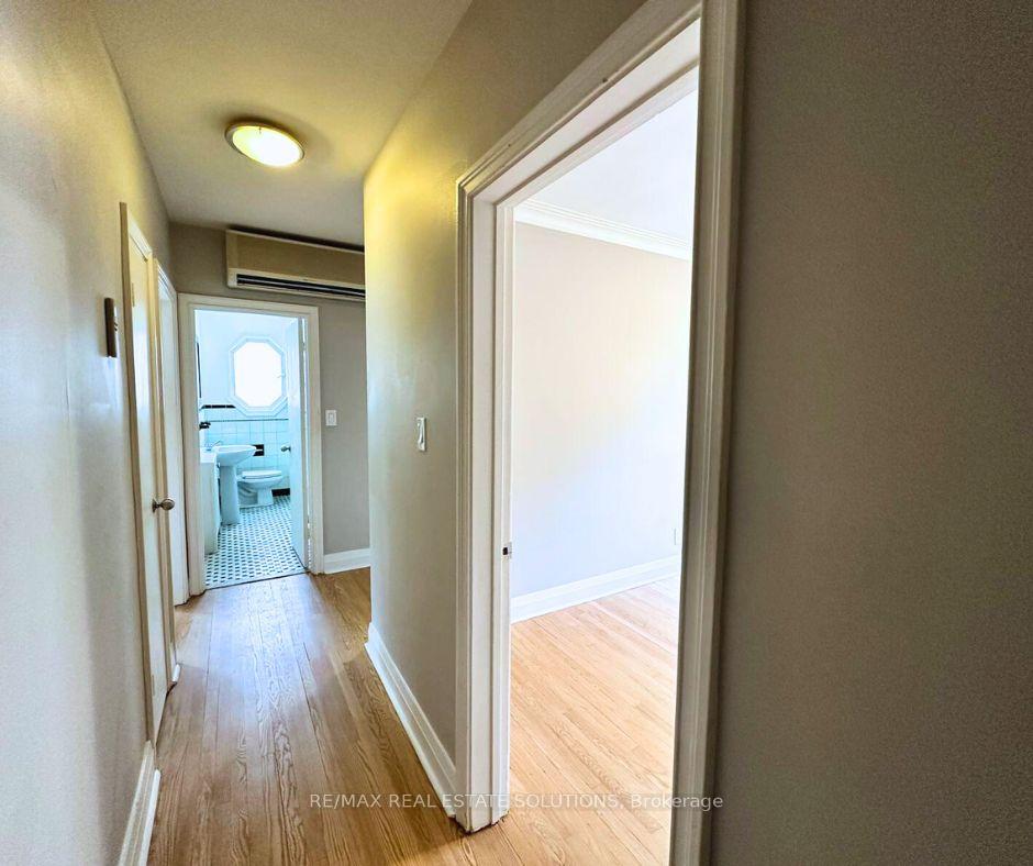 Photo 12 of Unit 4, 5 Warwick Avenue, Toronto, Humewood-Cedarvale — HOMEH