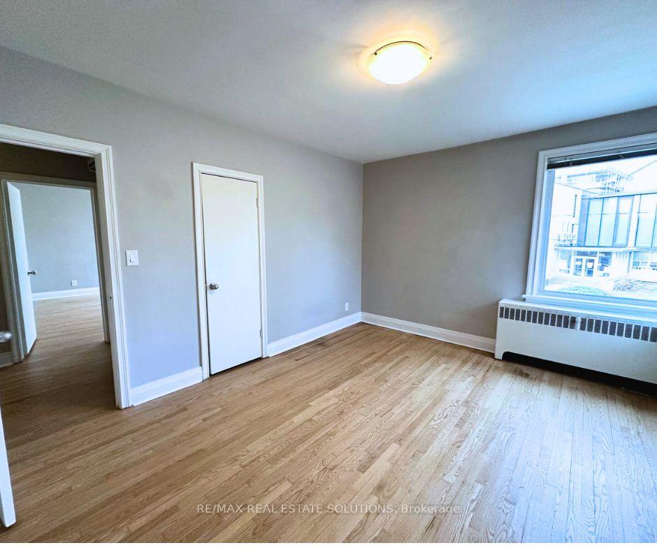 Photo 19 of Unit 4, 5 Warwick Avenue, Toronto, Humewood-Cedarvale — HOMEH