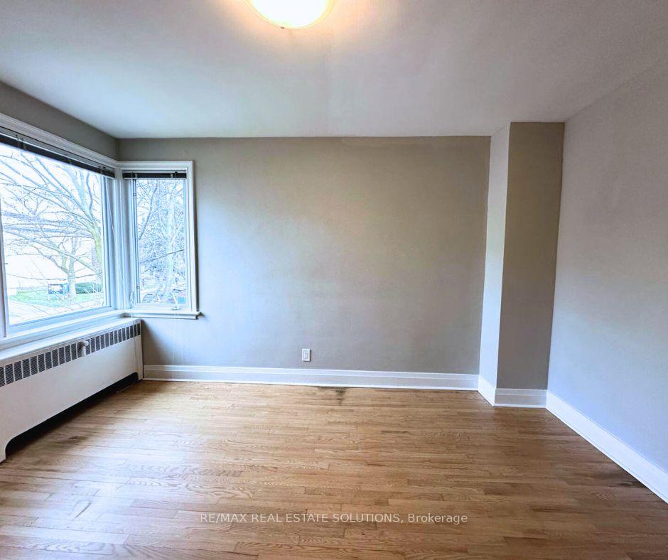 Photo 23 of Unit 4, 5 Warwick Avenue, Toronto, Humewood-Cedarvale — HOMEH