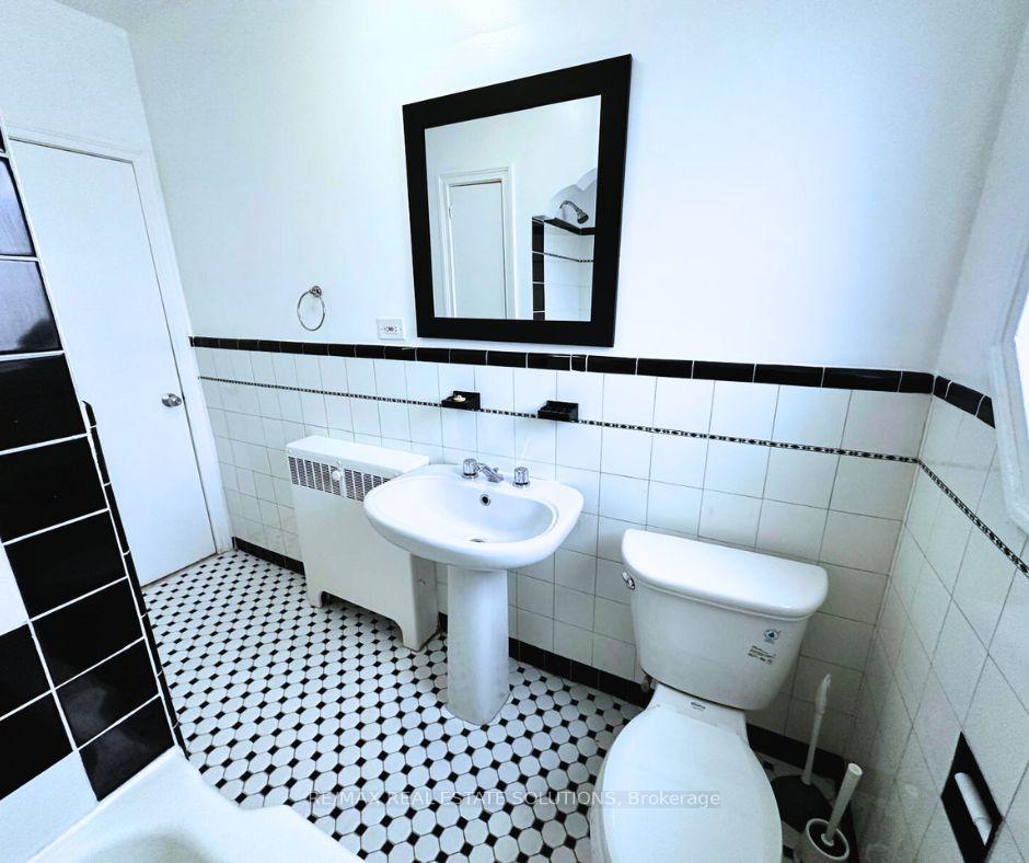 Photo 26 of Unit 4, 5 Warwick Avenue, Toronto, Humewood-Cedarvale — HOMEH