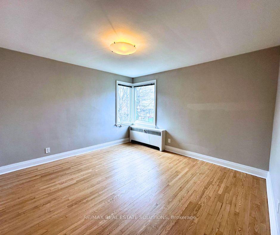 Photo 27 of Unit 4, 5 Warwick Avenue, Toronto, Humewood-Cedarvale — HOMEH