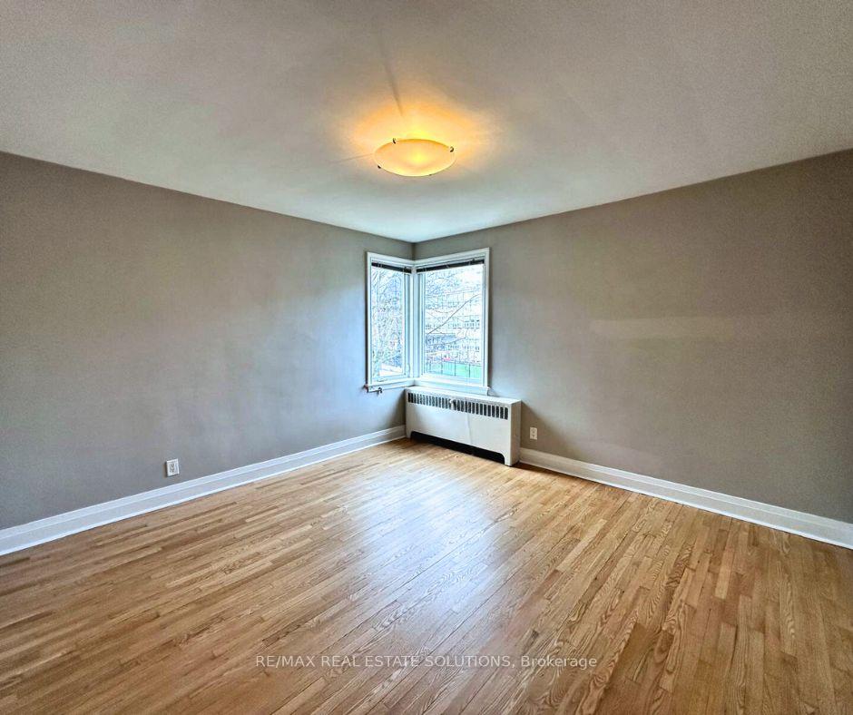 Photo 31 of Unit 4, 5 Warwick Avenue, Toronto, Humewood-Cedarvale — HOMEH