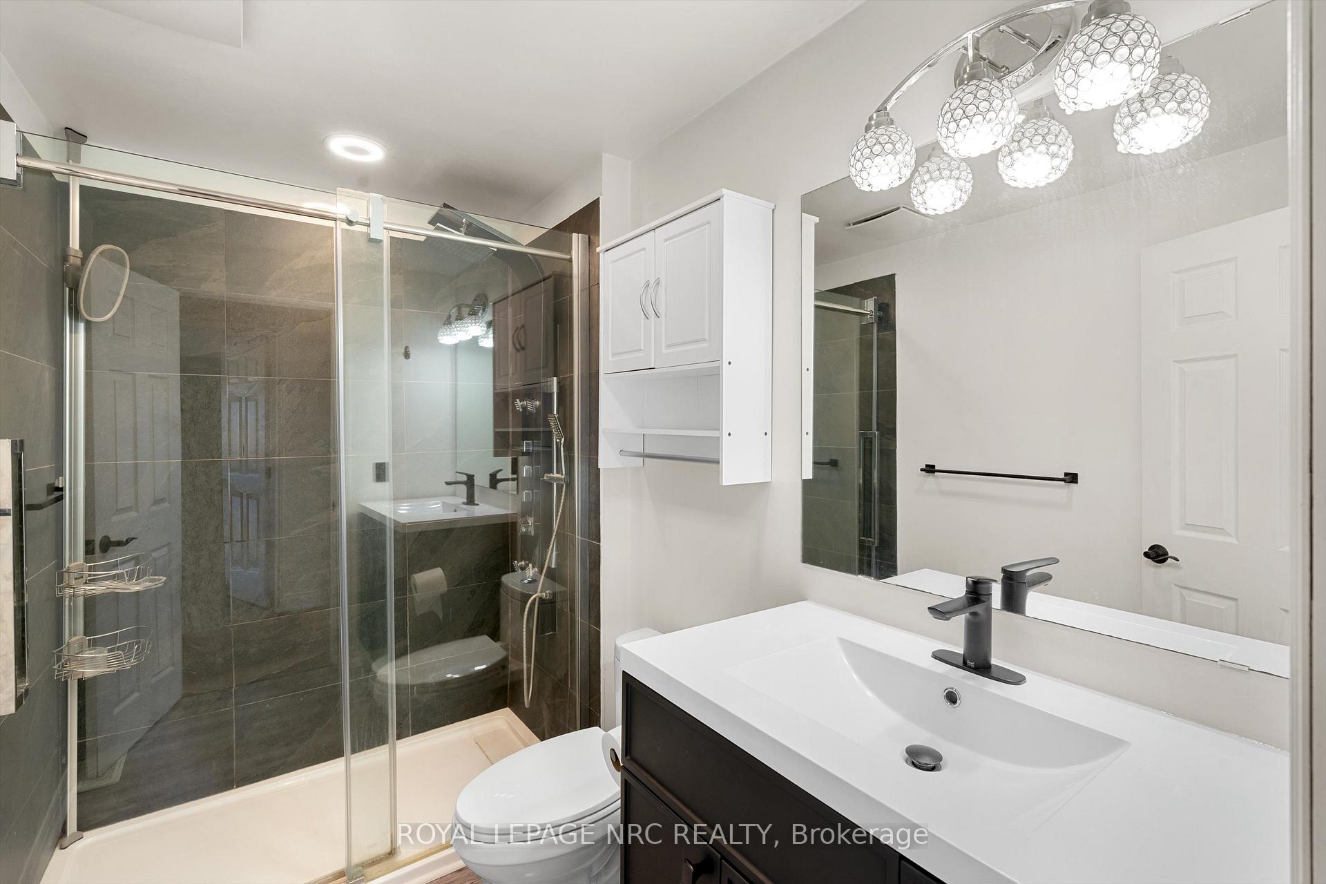 Photo 10 of Unit Upper Unit, 18 South Main Street, Thorold, Port Robinson — HOMEH