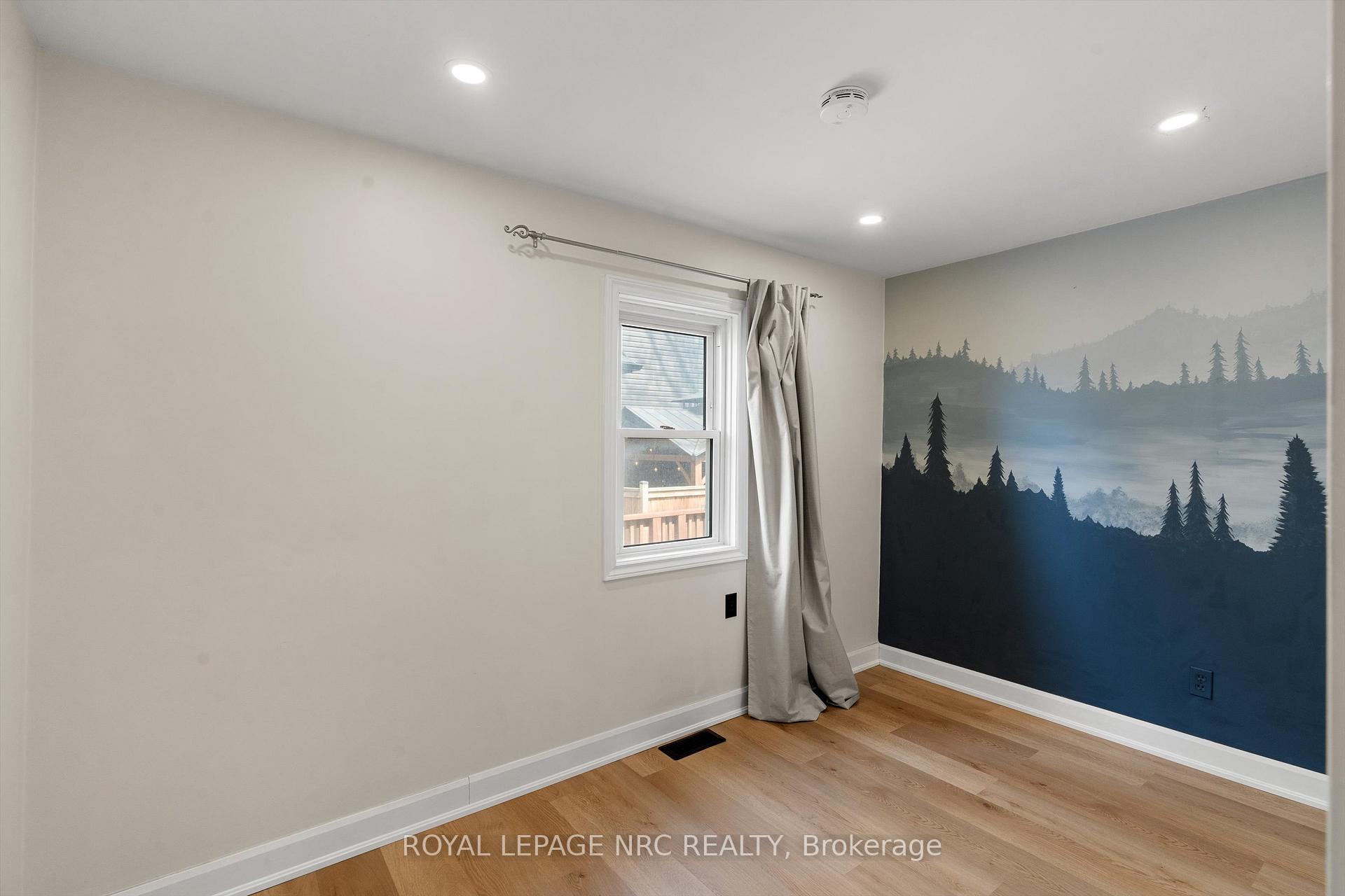 Photo 13 of Unit Upper Unit, 18 South Main Street, Thorold, Port Robinson — HOMEH