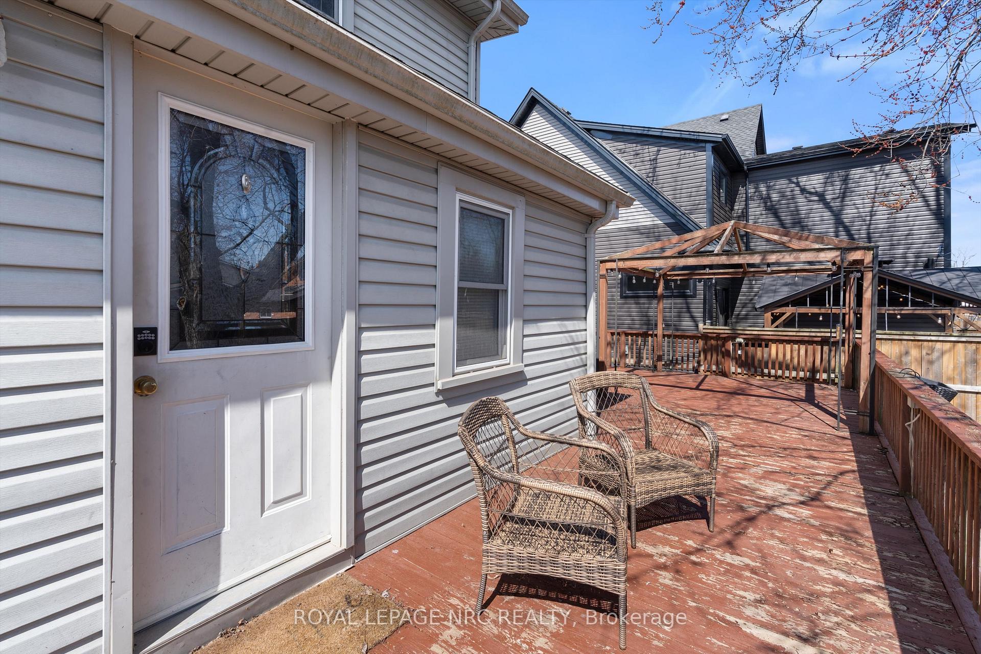 Photo 20 of Unit Upper Unit, 18 South Main Street, Thorold, Port Robinson — HOMEH