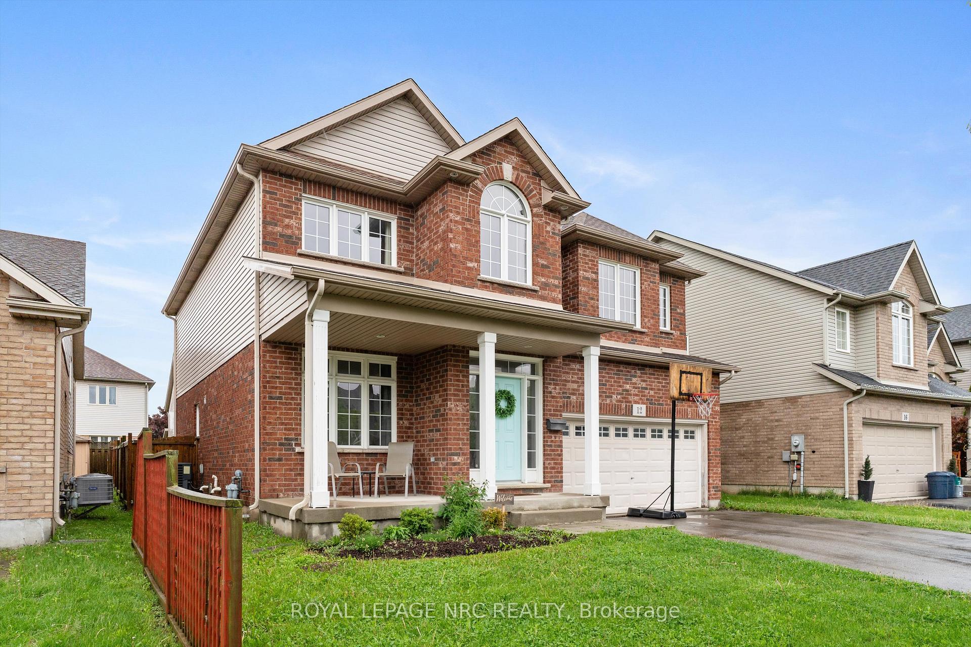 Photo 2 of 12 Silver Maple Road, Thorold, Confederation Heights — HOMEH
