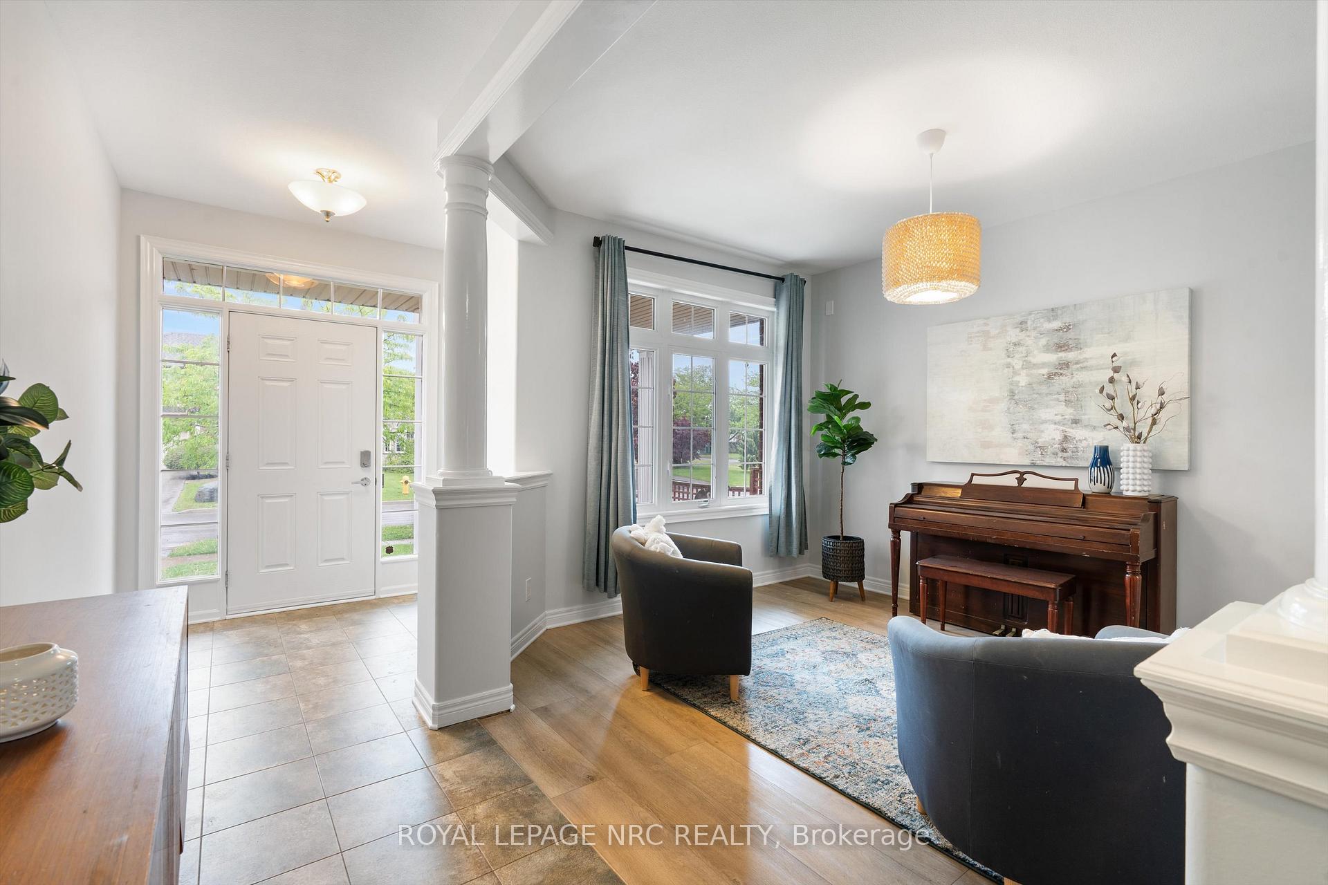Photo 3 of 12 Silver Maple Road, Thorold, Confederation Heights — HOMEH