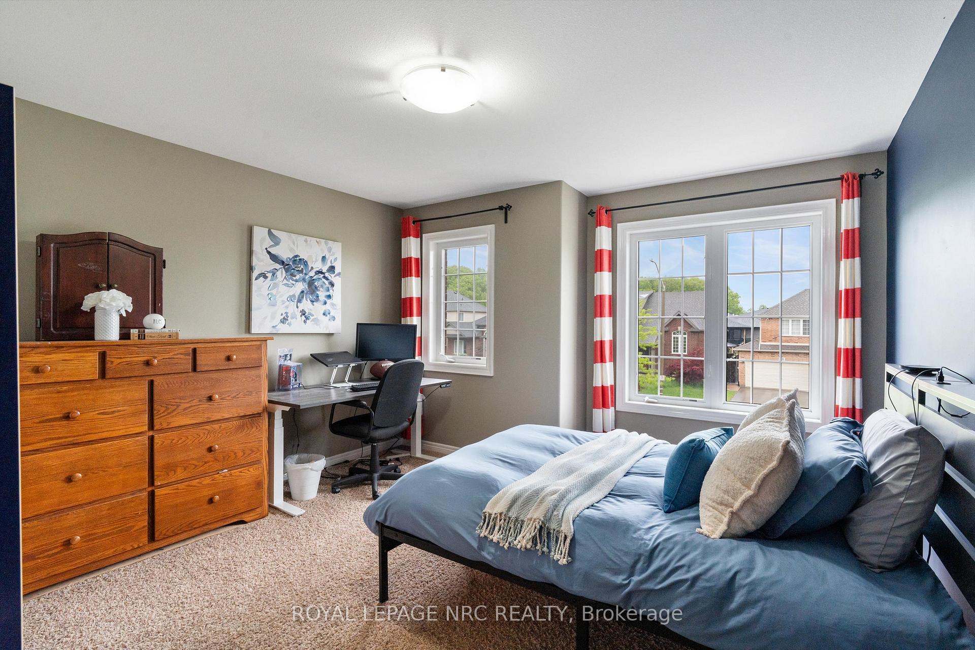 Photo 13 of 12 Silver Maple Road, Thorold, Confederation Heights — HOMEH