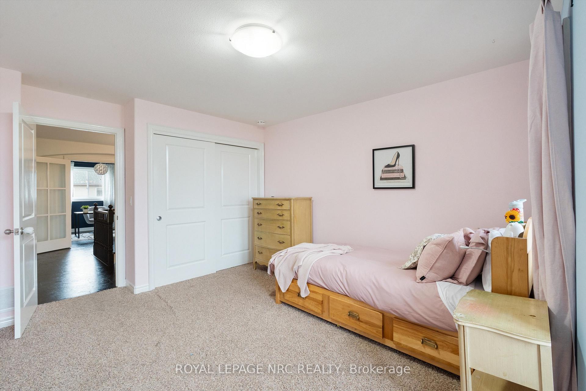 Photo 17 of 12 Silver Maple Road, Thorold, Confederation Heights — HOMEH