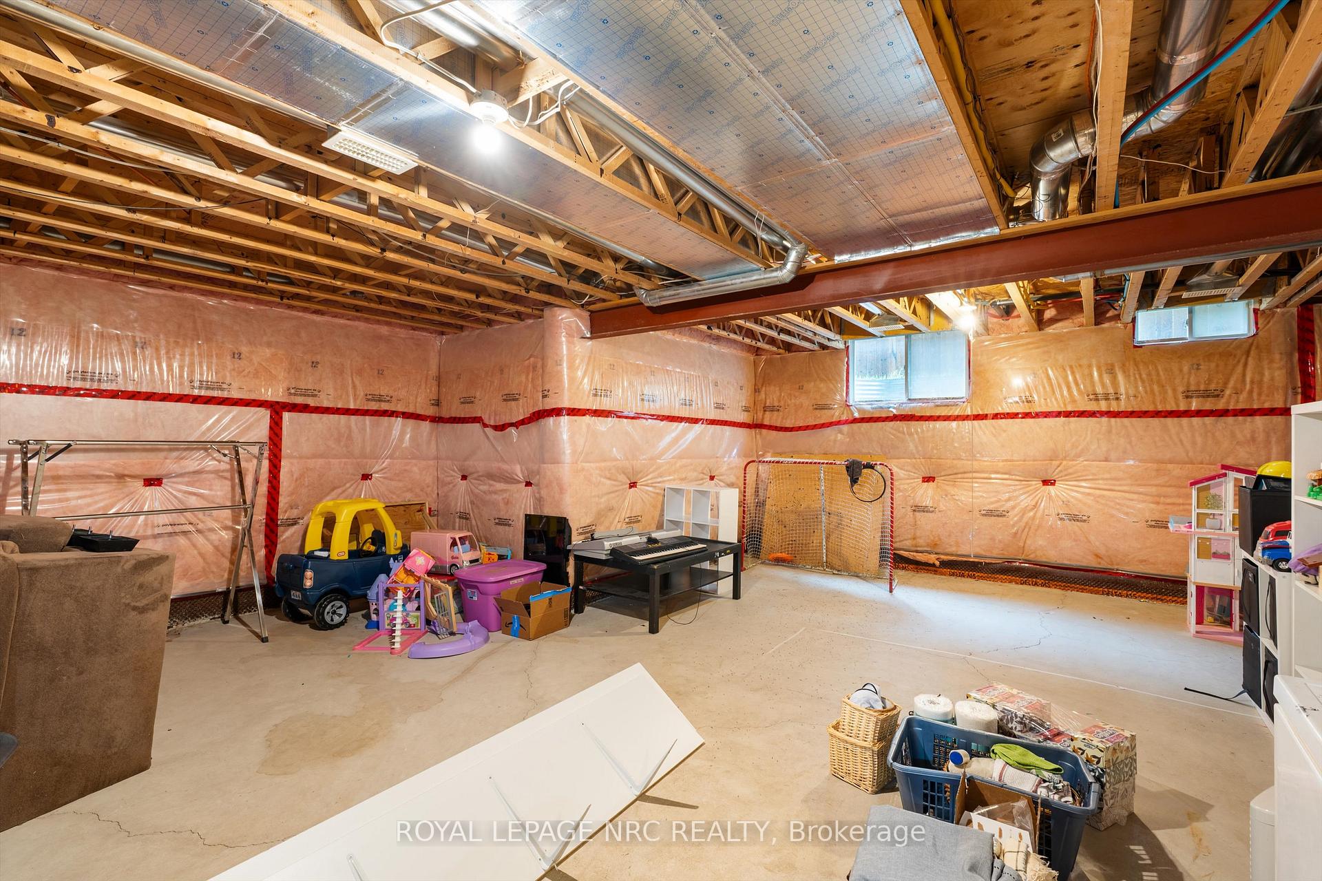 Photo 29 of 12 Silver Maple Road, Thorold, Confederation Heights — HOMEH