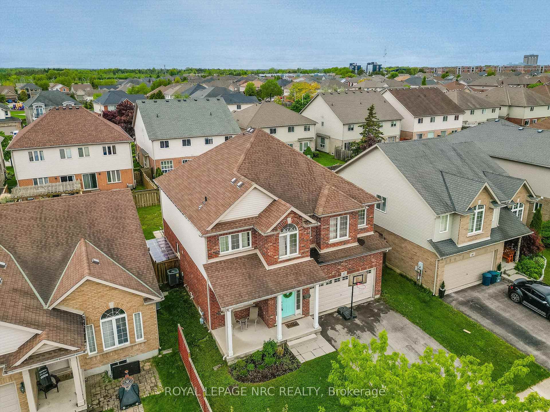 Photo 33 of 12 Silver Maple Road, Thorold, Confederation Heights — HOMEH
