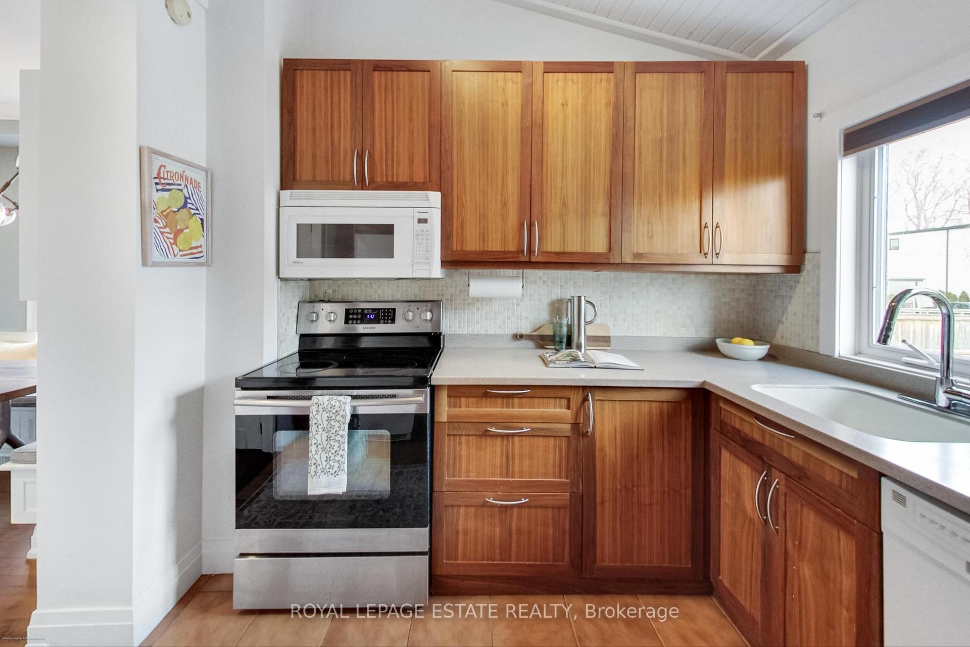 Photo 15 of 227 Woodmount Avenue, Toronto, Danforth Village-East York — HOMEH