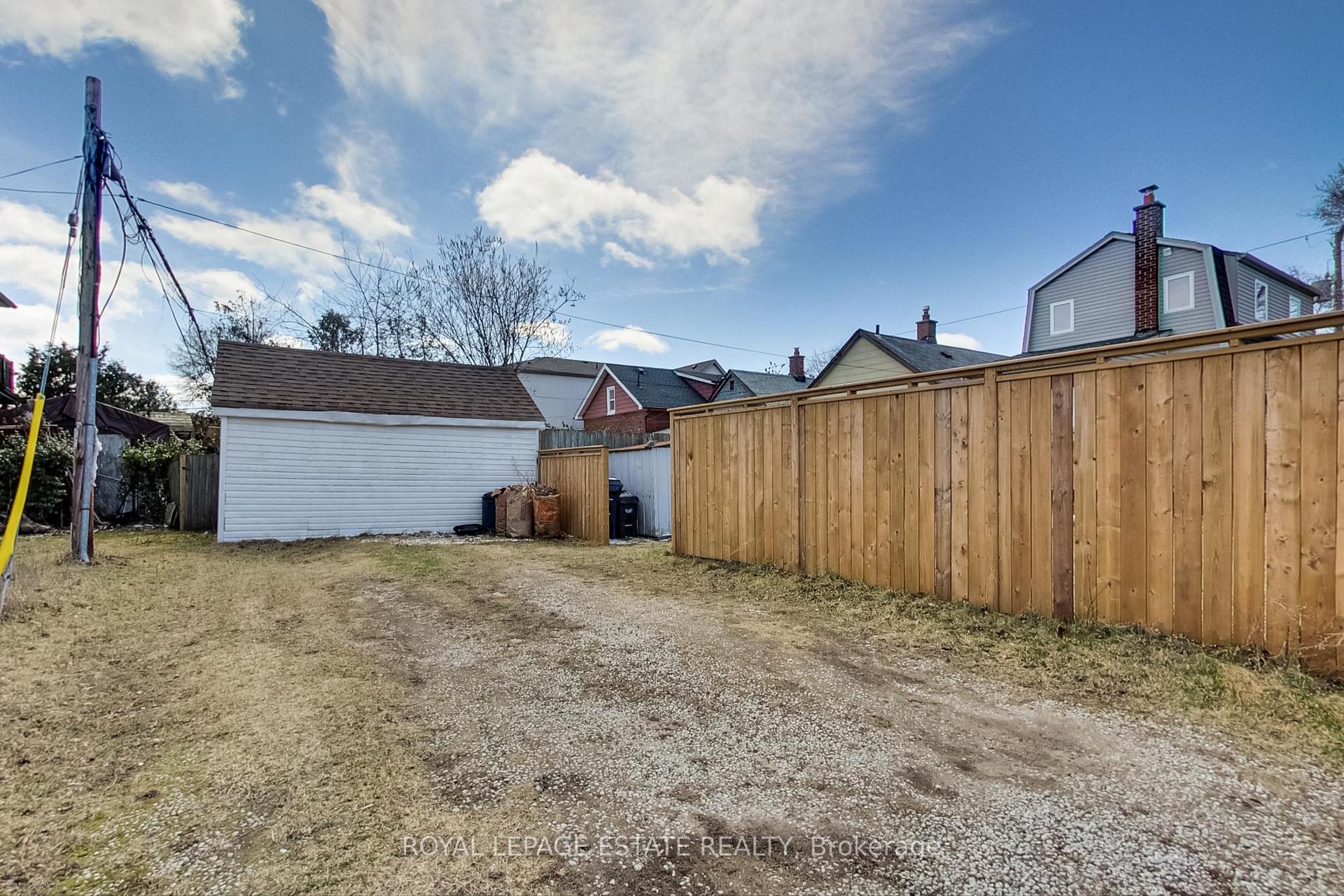 Photo 40 of 227 Woodmount Avenue, Toronto, Danforth Village-East York — HOMEH