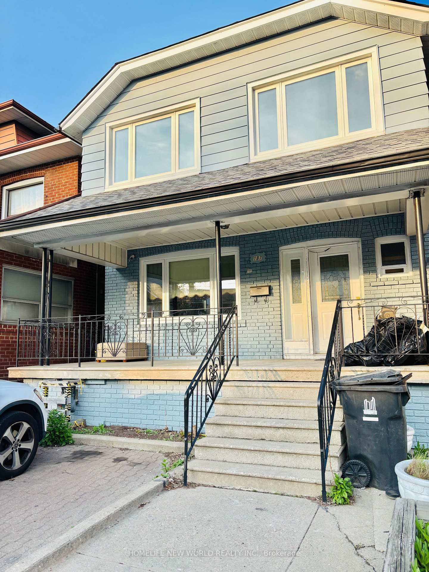 Front of Unit basement, 187 Oakwood Avenue