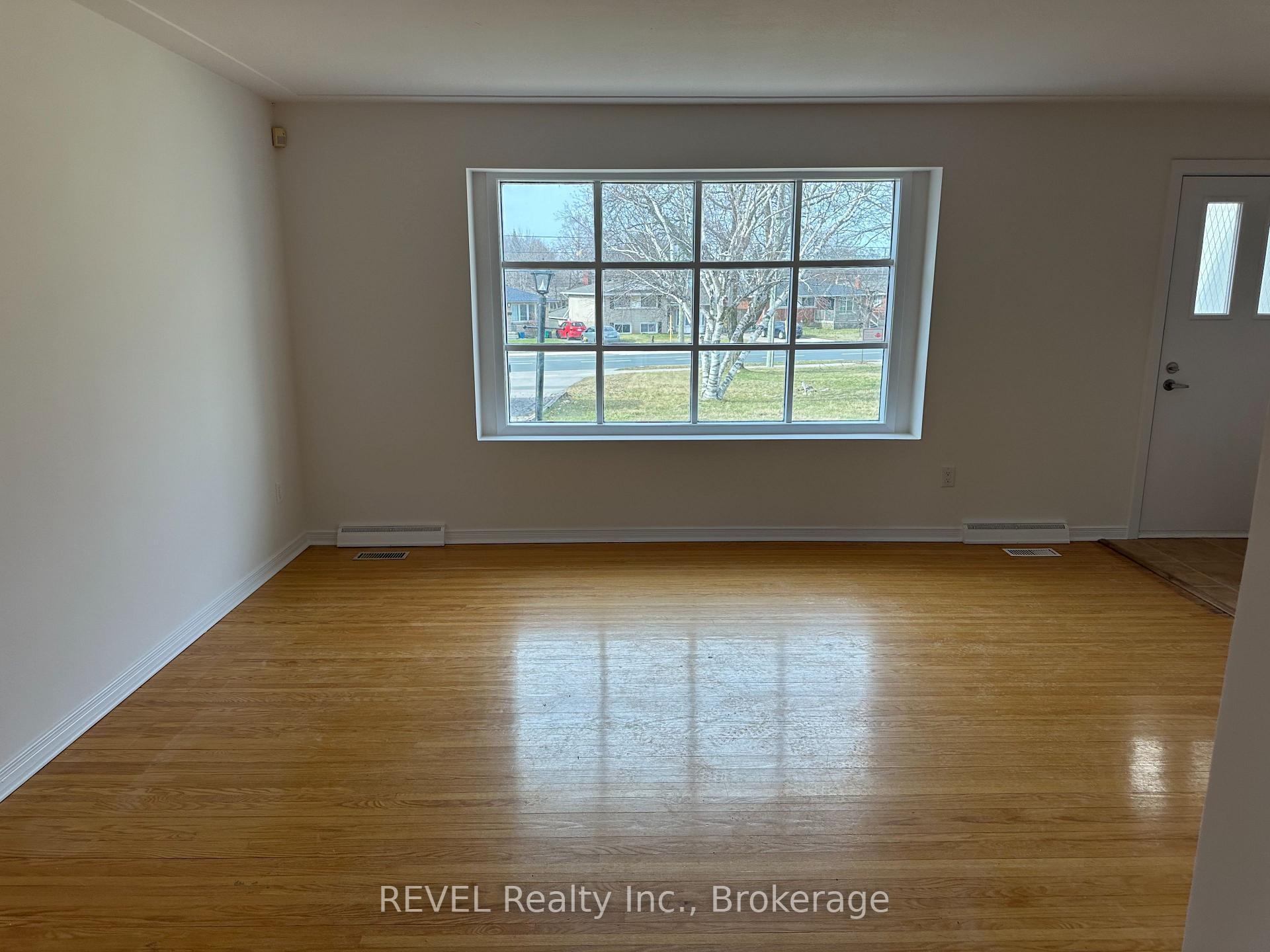Photo 11 of 181 St Davids Road, Thorold, Confederation Heights — HOMEH