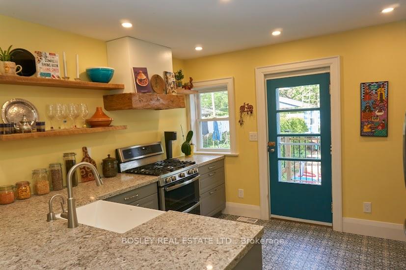 Photo 5 of 11 Bonnie Brae Boulevard, Toronto, Danforth Village-East York — HOMEH