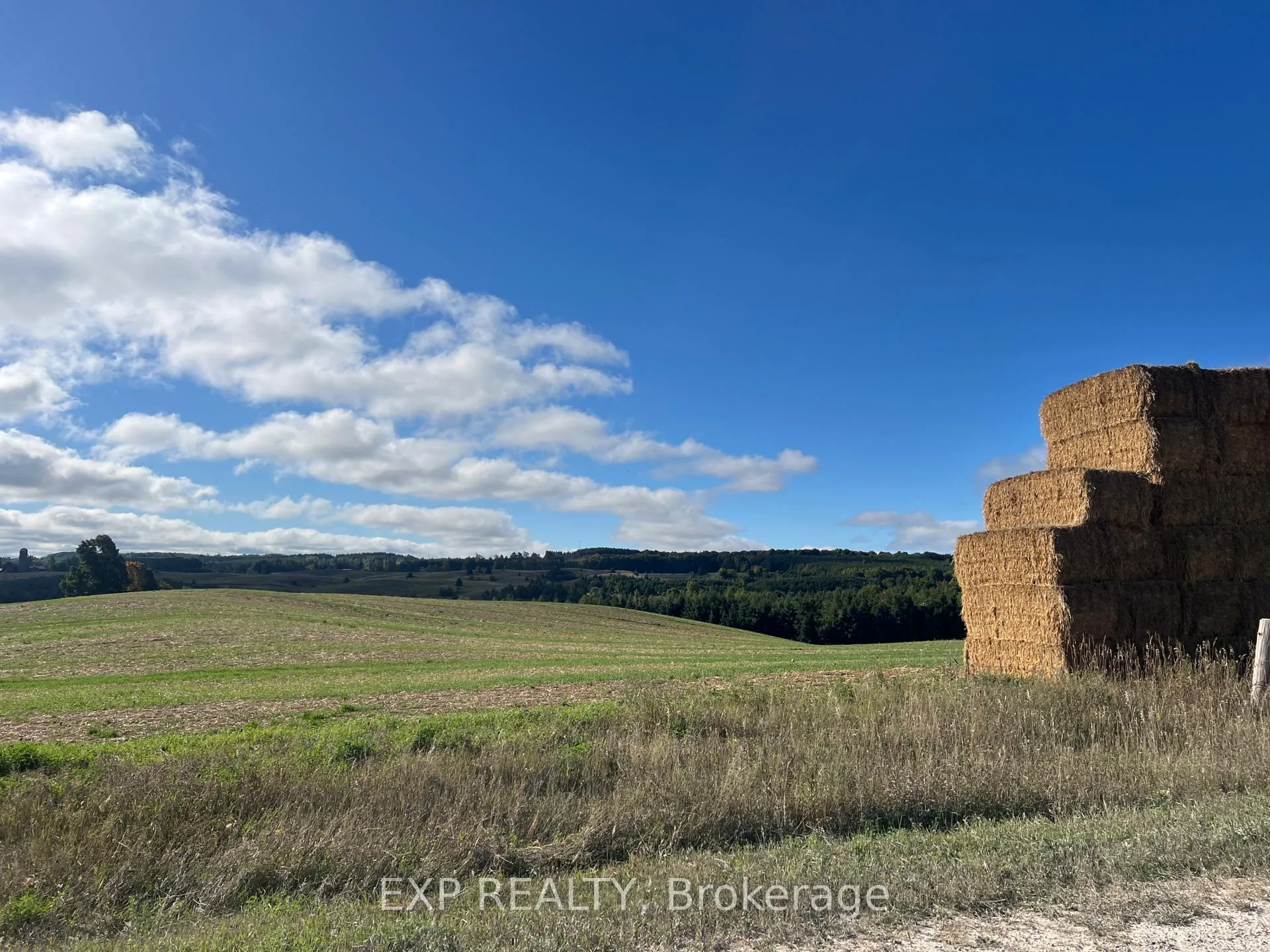 Photo 7 of 487120 30 Side Road, Mono, Rural Mono — HOMEH
