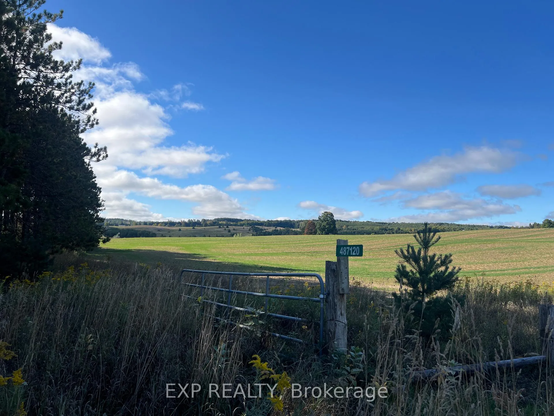 Photo 12 of 487120 30 Side Road, Mono, Rural Mono — HOMEH