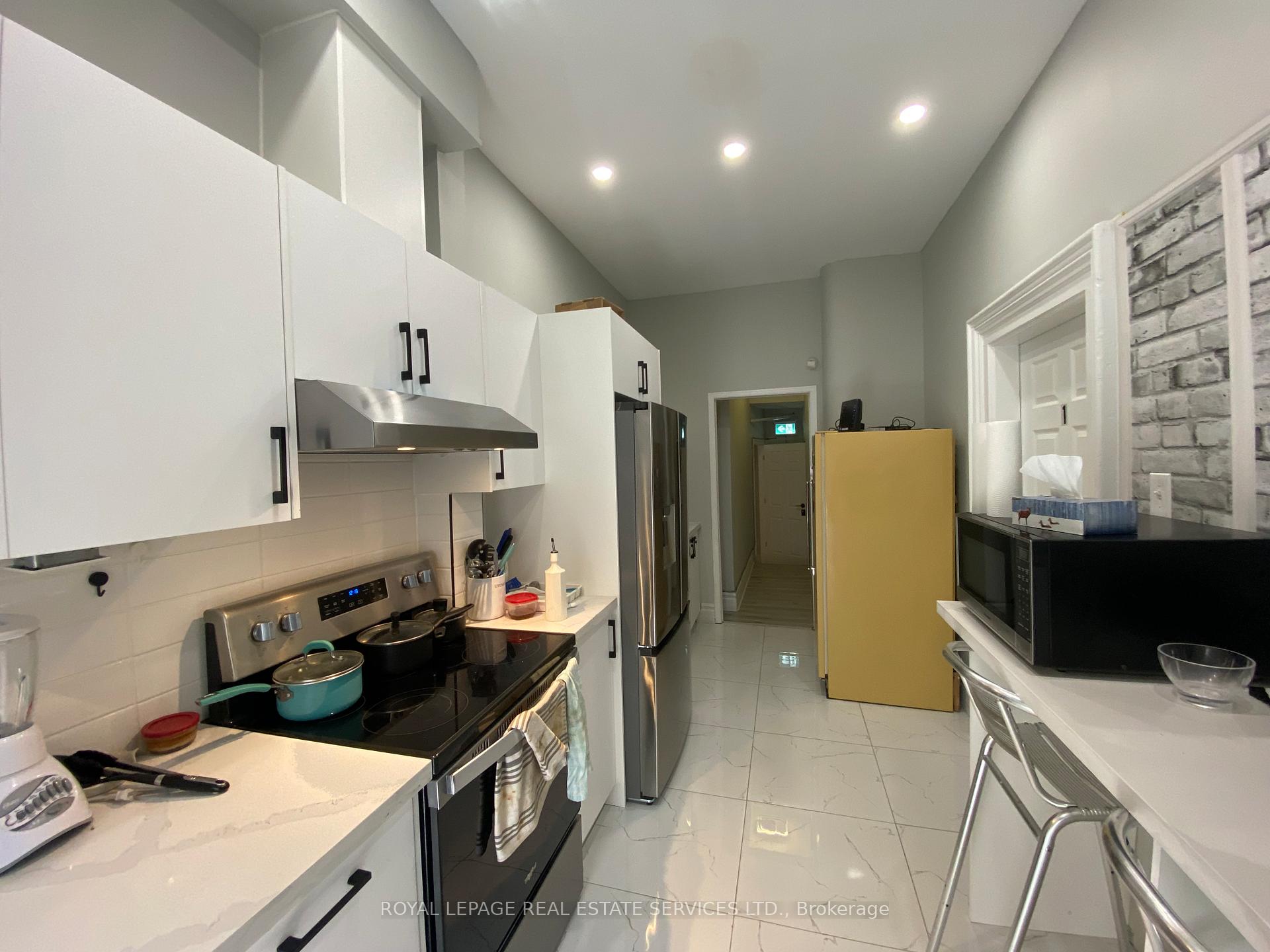 Photo 7 of Unit 204, 206 Carlton Street, Toronto, Cabbagetown-South St. James Town — HOMEH