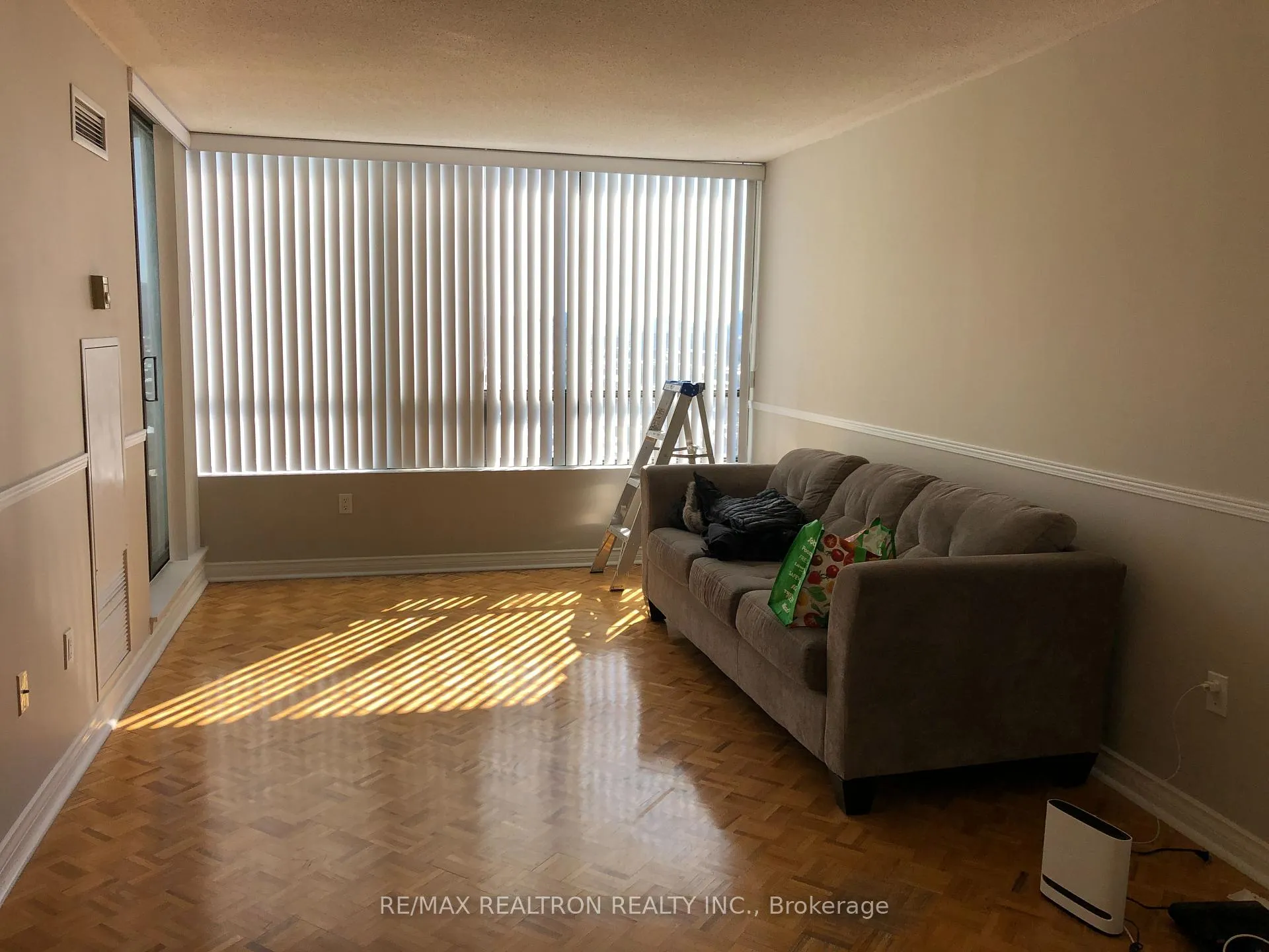 Photo 3 of Unit 1206, 7420 Bathurst Street, Vaughan, Brownridge — HOMEH