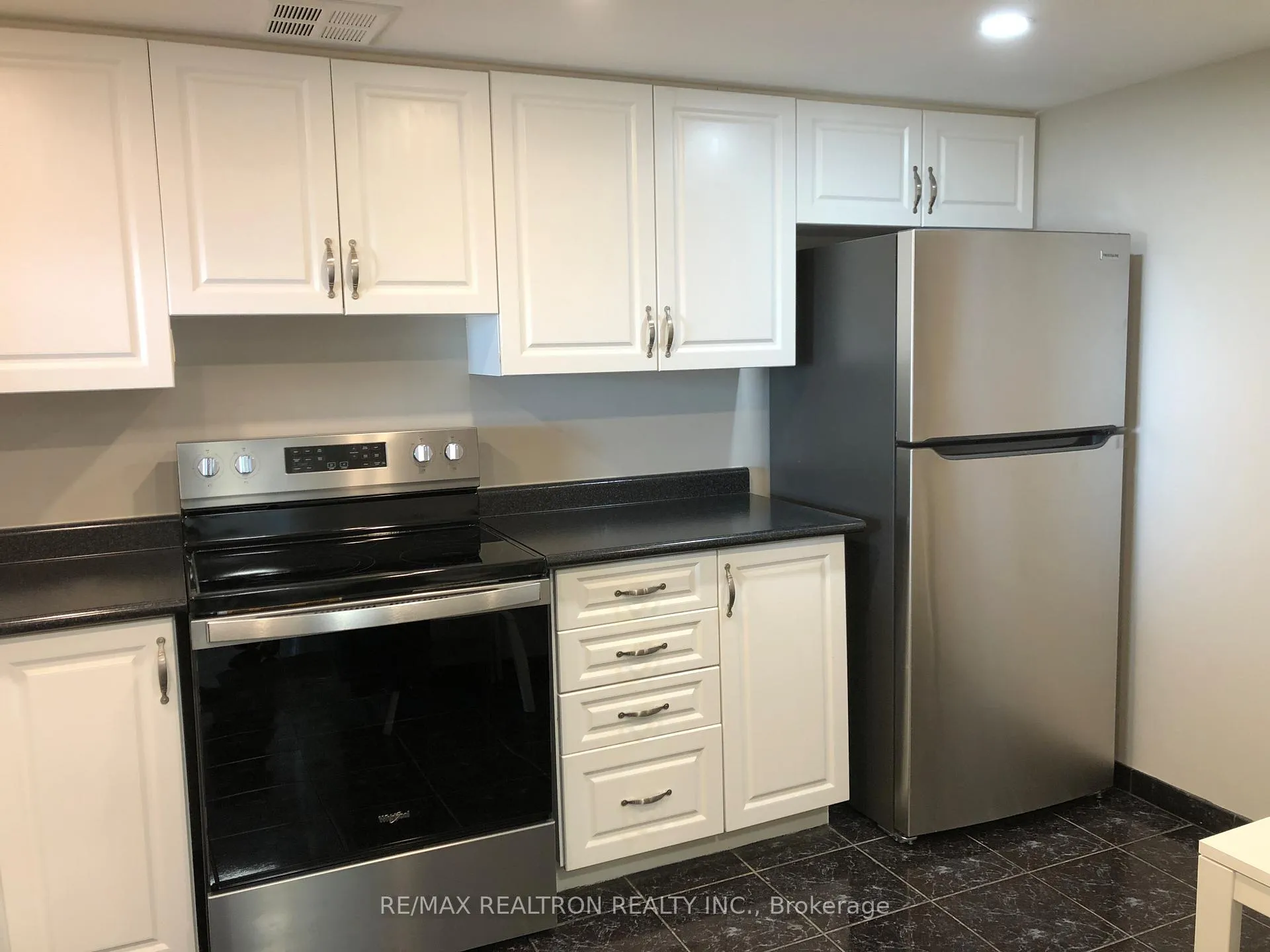 Photo 5 of Unit 1206, 7420 Bathurst Street, Vaughan, Brownridge — HOMEH