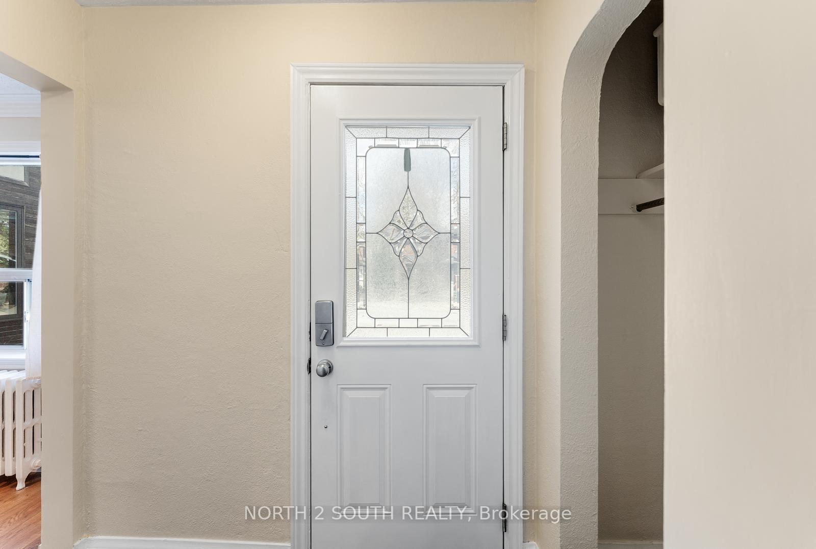 Photo 4 of 506 Donlands Avenue, Toronto, East York — HOMEH