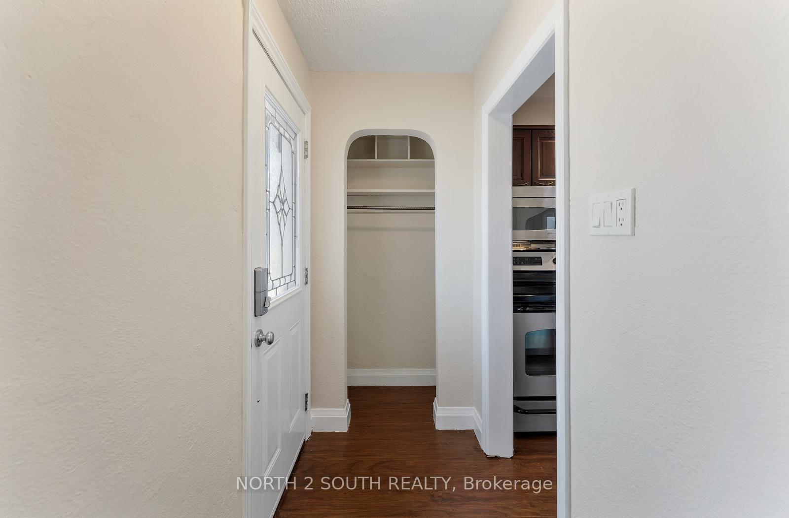 Photo 5 of 506 Donlands Avenue, Toronto, East York — HOMEH