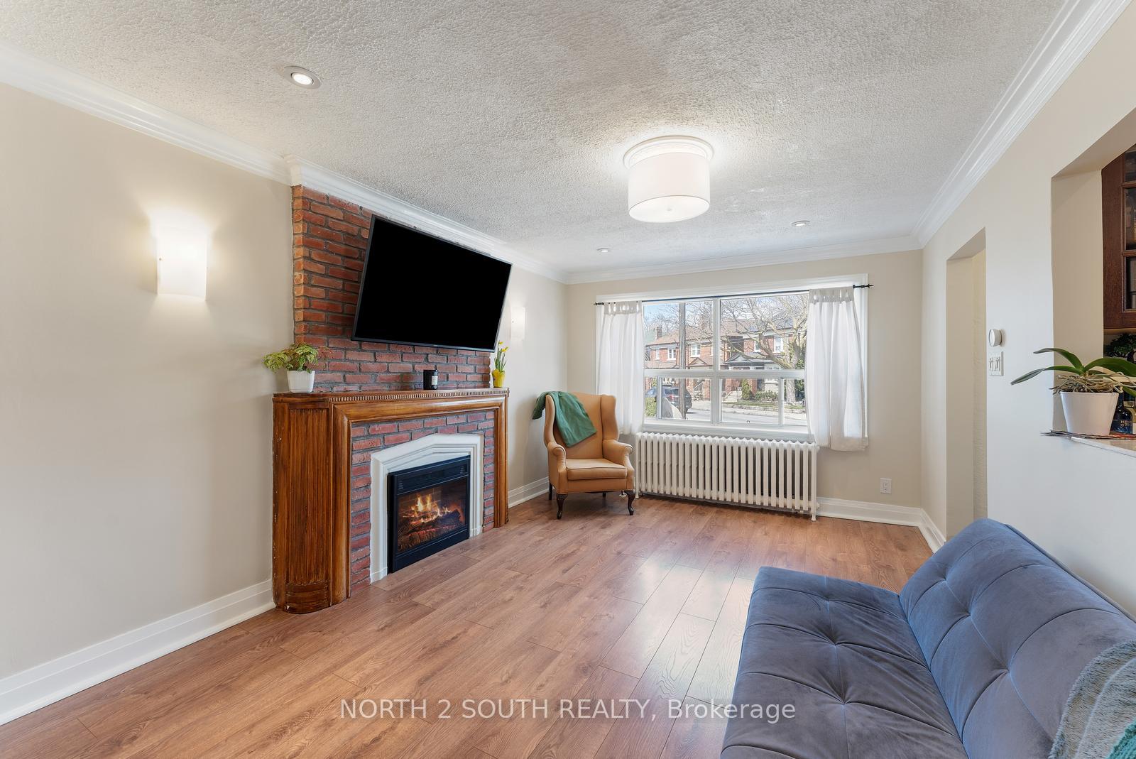 Photo 7 of 506 Donlands Avenue, Toronto, East York — HOMEH
