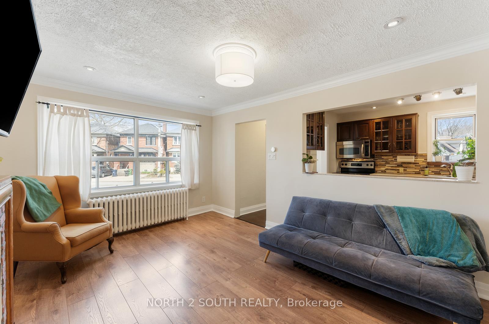Photo 8 of 506 Donlands Avenue, Toronto, East York — HOMEH