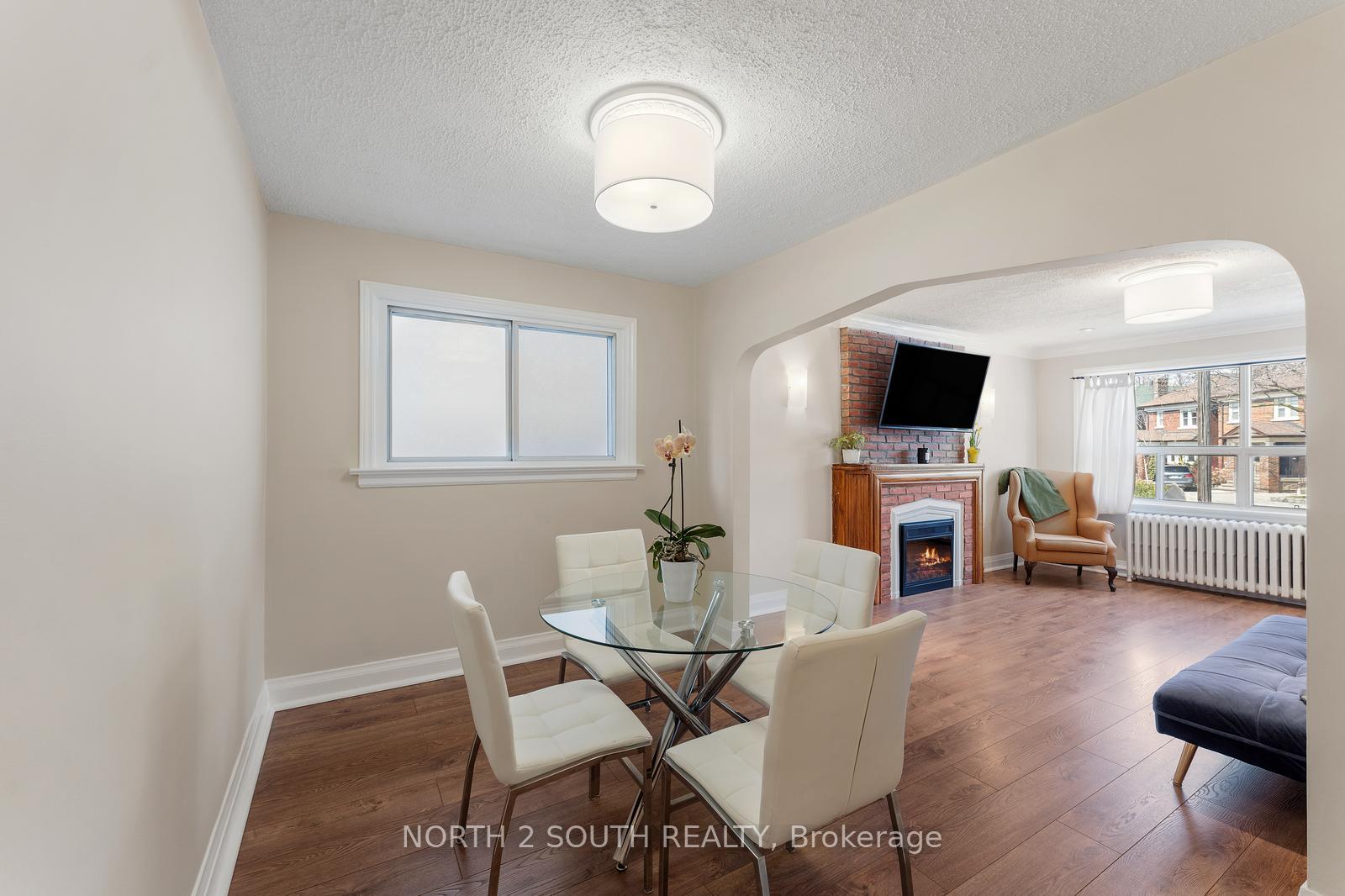 Photo 11 of 506 Donlands Avenue, Toronto, East York — HOMEH