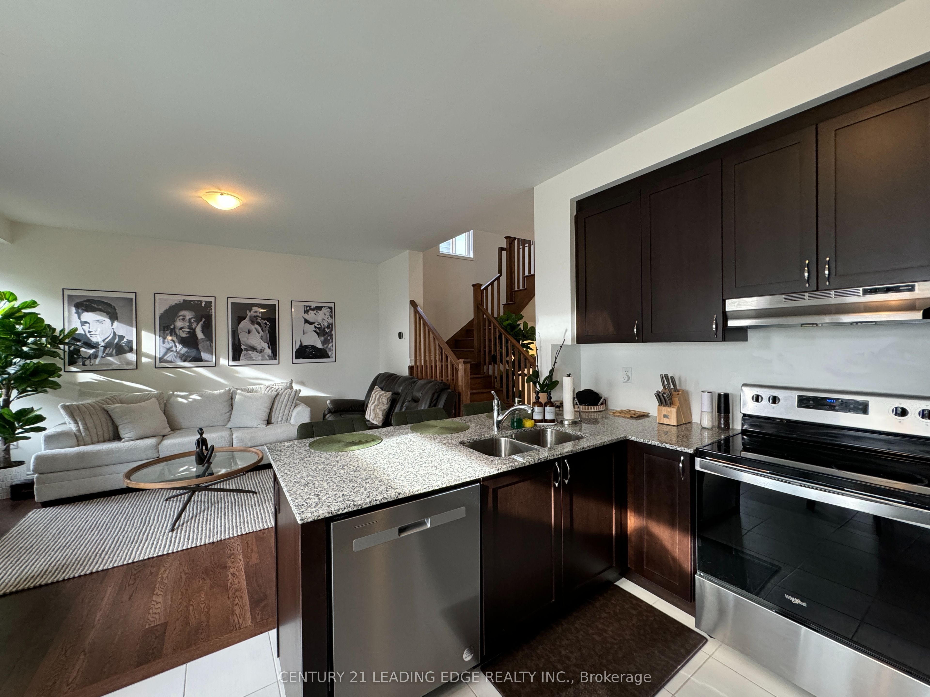 Photo 30 of 2802 Foxden Square, Pickering, Rural Pickering — HOMEH