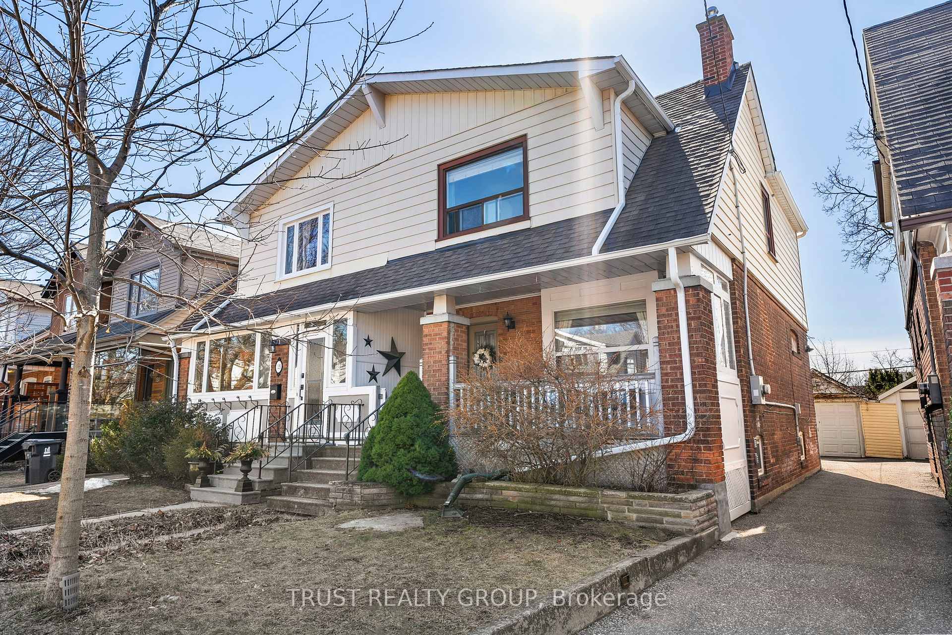 Photo 2 of 127 Wolverleigh Boulevard, Toronto, Danforth — HOMEH