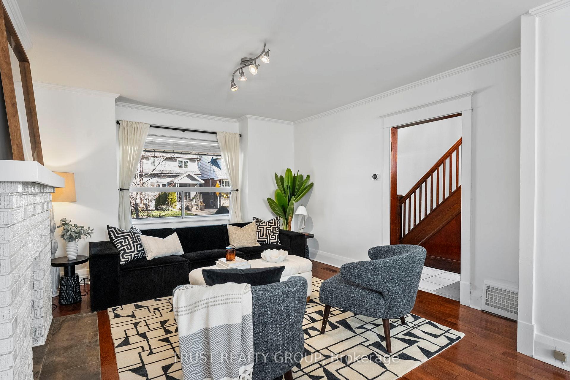 Photo 7 of 127 Wolverleigh Boulevard, Toronto, Danforth — HOMEH