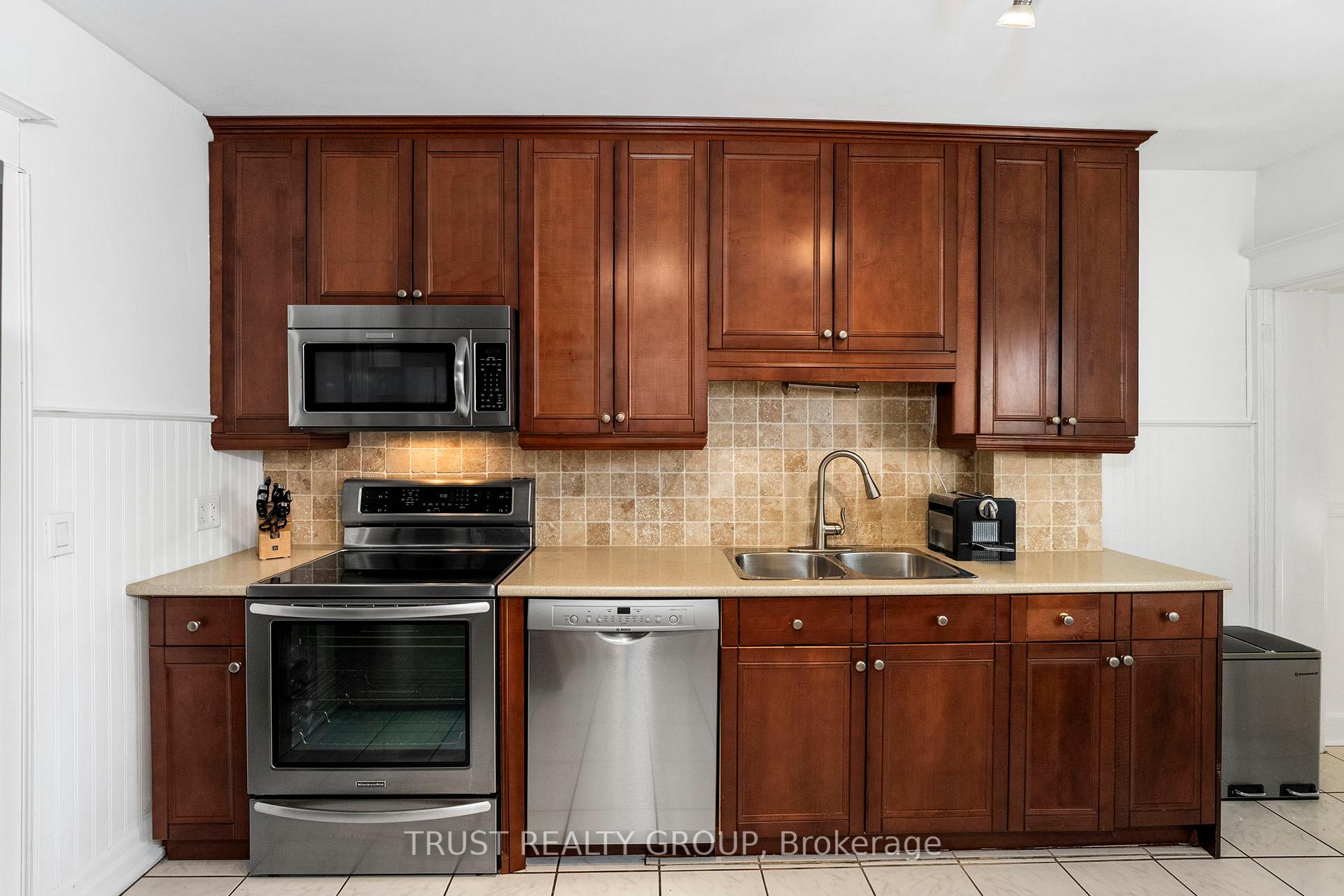 Photo 16 of 127 Wolverleigh Boulevard, Toronto, Danforth — HOMEH