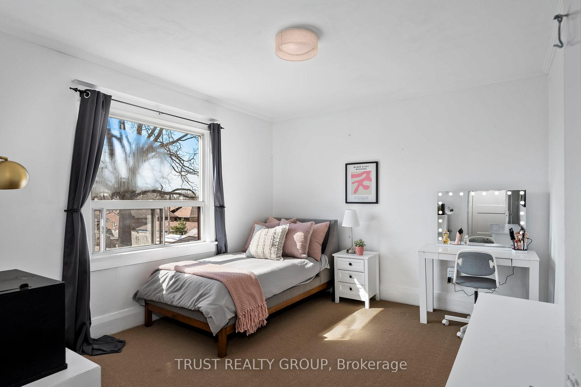 Photo 21 of 127 Wolverleigh Boulevard, Toronto, Danforth — HOMEH