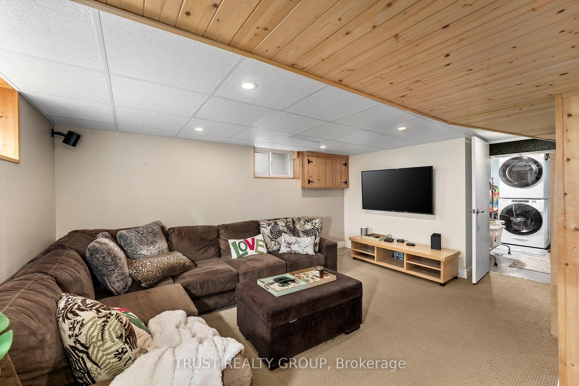 Photo 25 of 127 Wolverleigh Boulevard, Toronto, Danforth — HOMEH