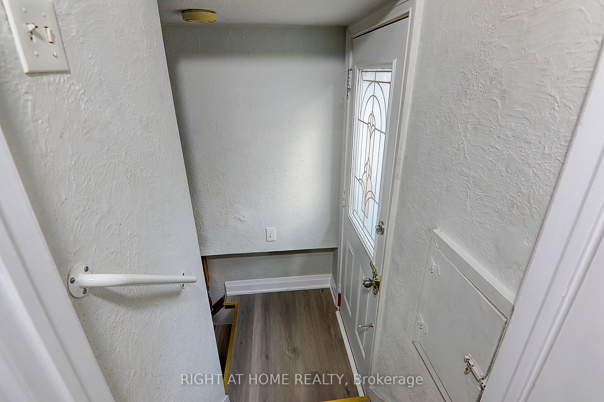 Photo 74 of 19 Stellarton Road, Scarborough, Clairlea-Birchmount — HOMEH