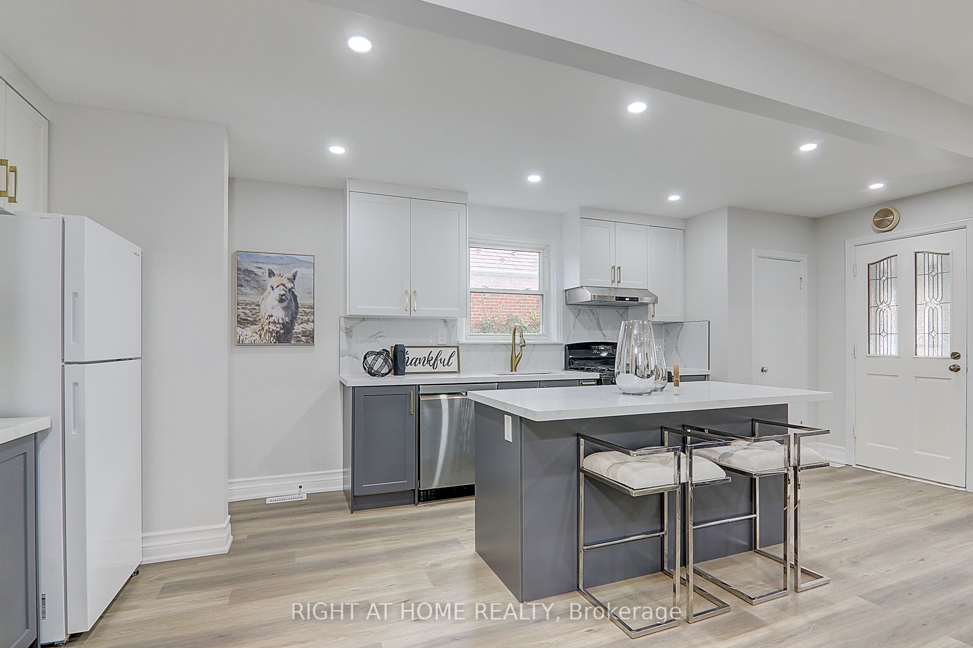 Photo 55 of 19 Stellarton Road, Scarborough, Clairlea-Birchmount — HOMEH