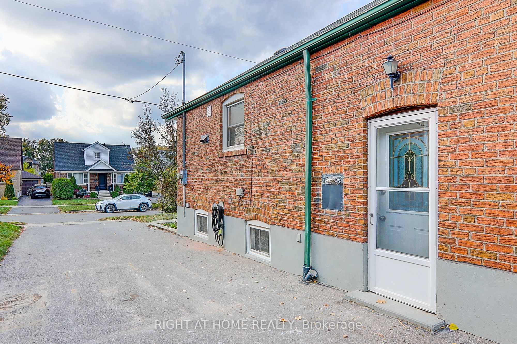 Photo 44 of 19 Stellarton Road, Scarborough, Clairlea-Birchmount — HOMEH