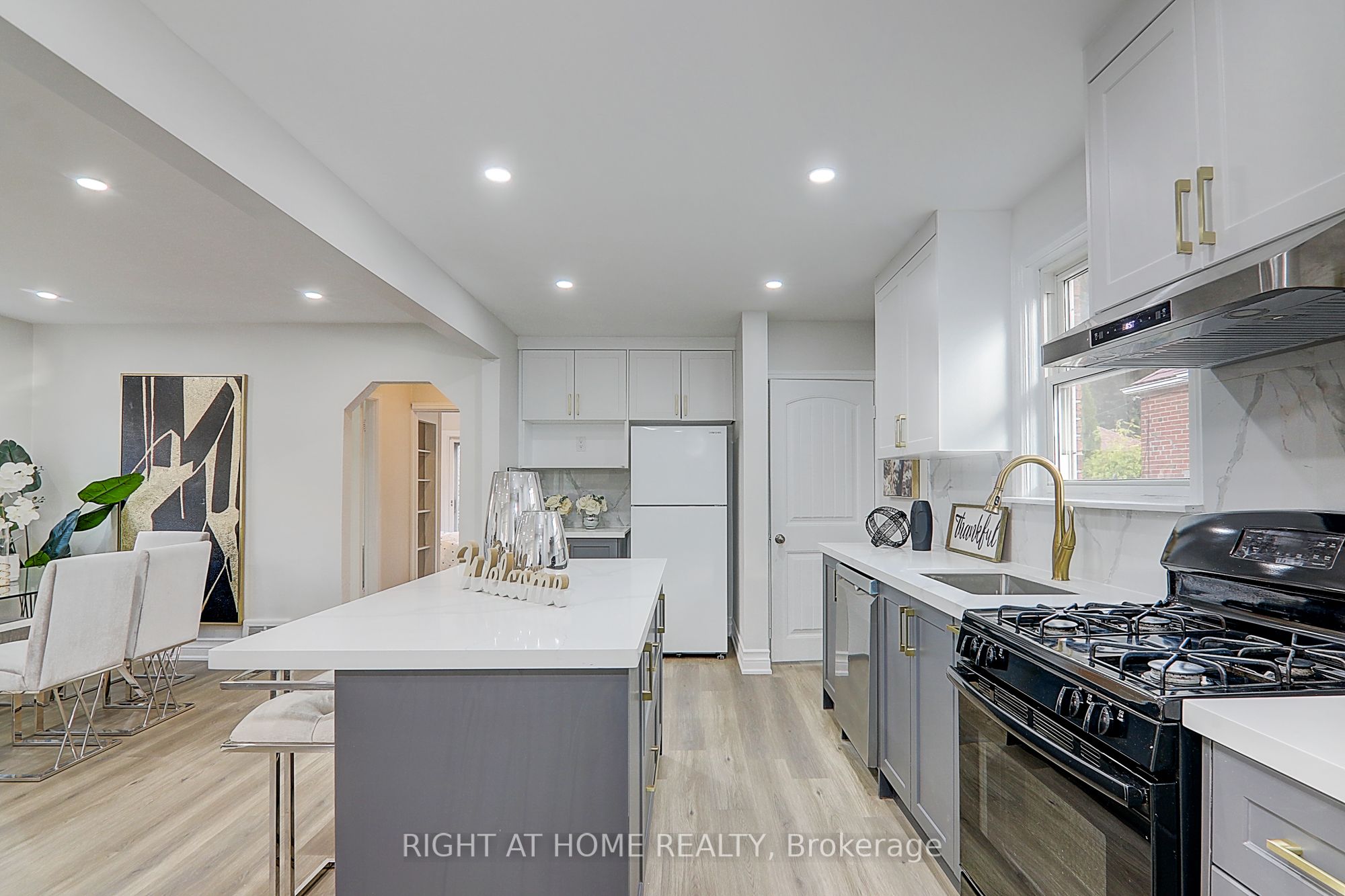 Photo 52 of 19 Stellarton Road, Scarborough, Clairlea-Birchmount — HOMEH