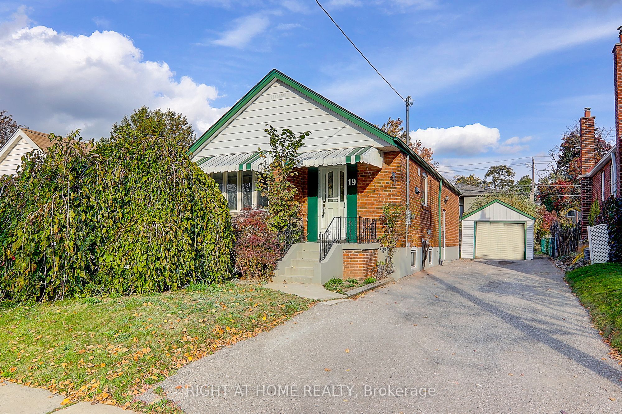 Photo 42 of 19 Stellarton Road, Scarborough, Clairlea-Birchmount — HOMEH