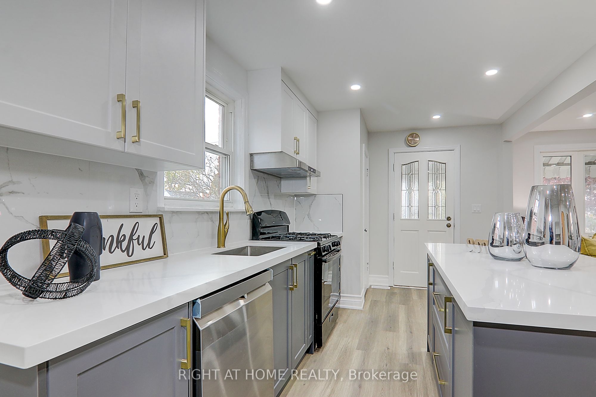 Photo 56 of 19 Stellarton Road, Scarborough, Clairlea-Birchmount — HOMEH