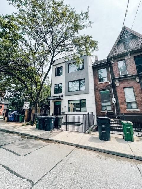 Front of Unit 2, 271 Ontario Street
